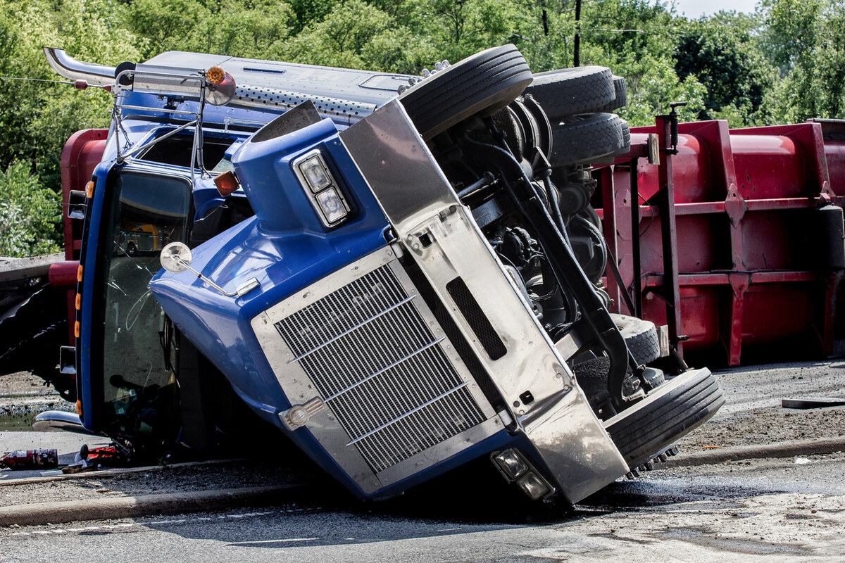 Settling the Score: Navigating Truck Accident Settlements in Indianapolis